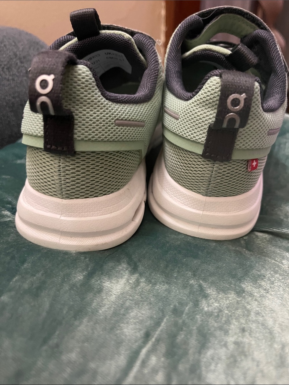 On Cloud Kids Play (Little Kid) size 13 - Picture 6 of 16
